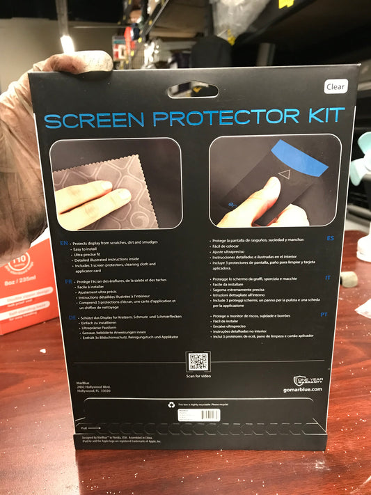 M00122 - Screen Protector Kit for IPad Air