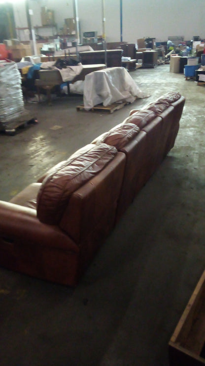 F00038 - 5 Cushion Couch