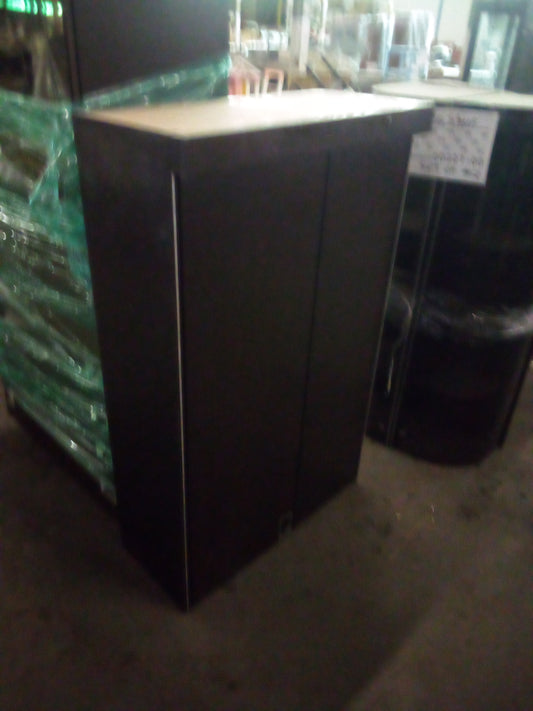 F00120 - Dark Wood Dresser